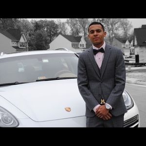 Meet your Posher, Isaiah